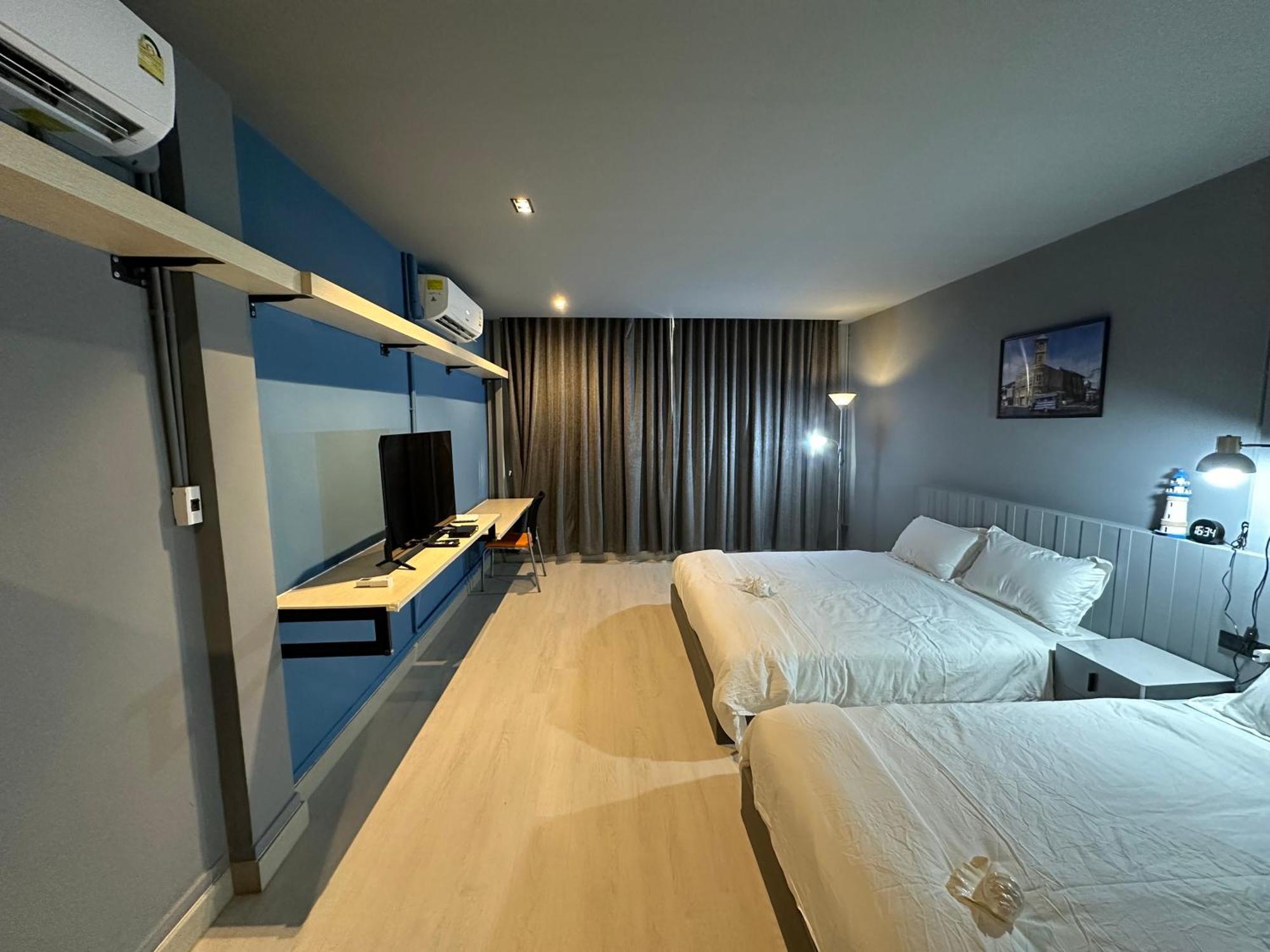 Phuket Vibe, House, 7 Mins To Bts, Center, Private In Sathon, Private Bathroom, Bangkok, Thailand Gasthof