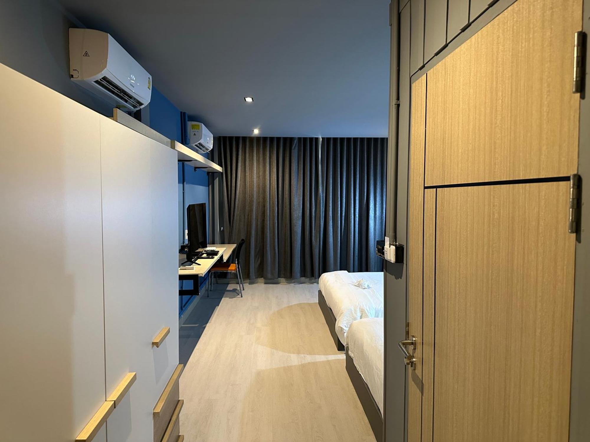 Phuket Vibe, House, 7 Mins To Bts, Center, Private In Sathon, Private Bathroom, Bangkok, Thailand Gasthof