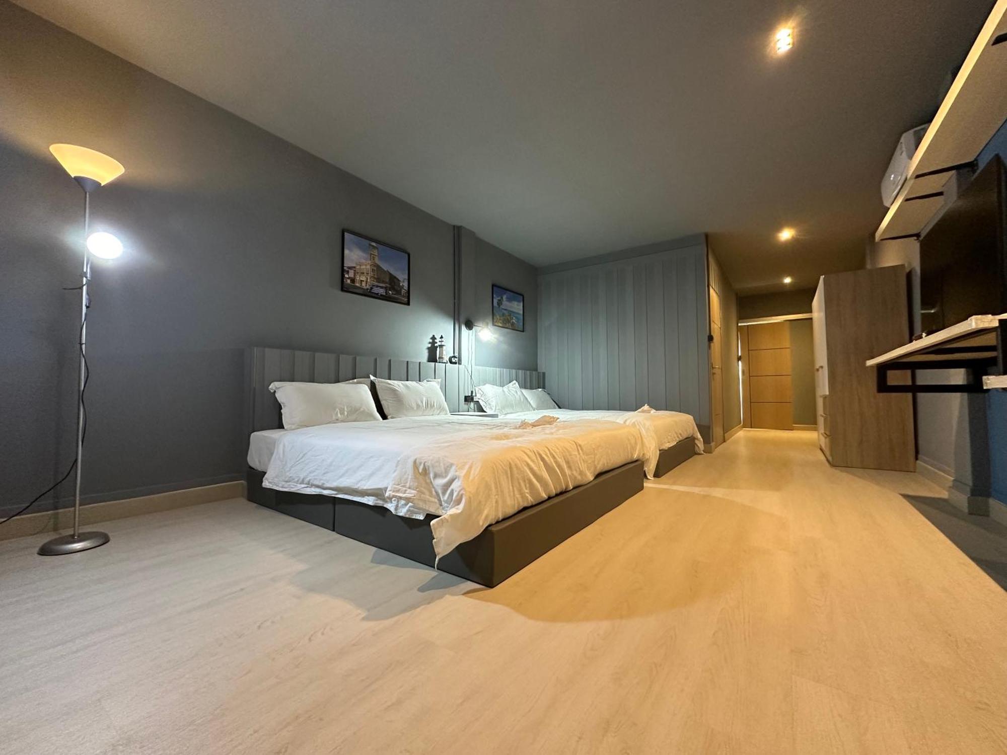 Phuket Vibe, House, 7 Mins To Bts, Center, Private In Sathon, Private Bathroom, Bangkok, Thailand Gasthof Bangkok